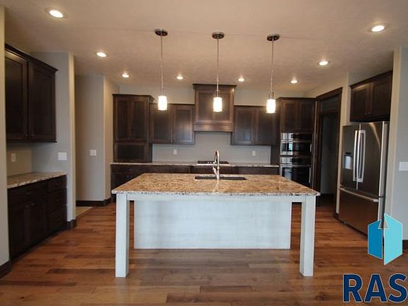 4th image of 8801 E Fiddlewood St