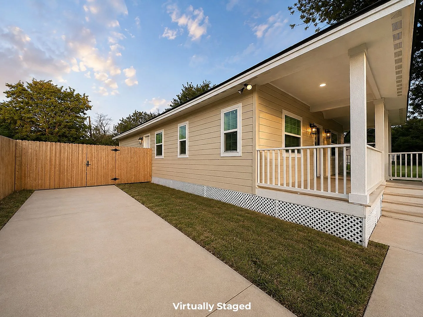 3 Bed House Close to Historical Downtown Bryan — Photo 2