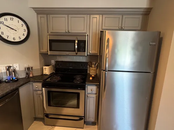 6009 S Dune Harbor Dr #103, Portage, IN 46368