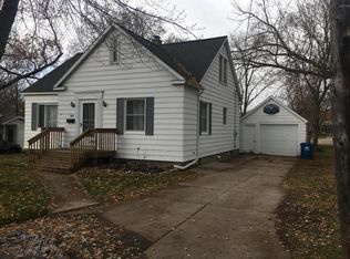 209 E Oak St, Fremont, MI 49412