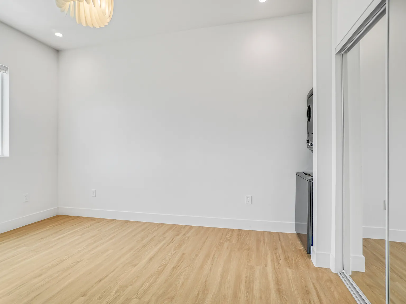 1 bed, $2,200 — Photo 3