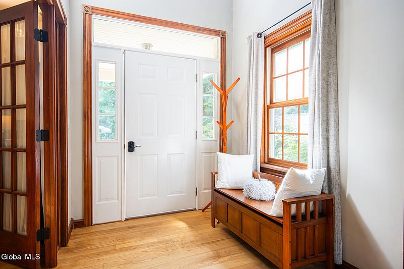5th image of 14 Veranda Lane