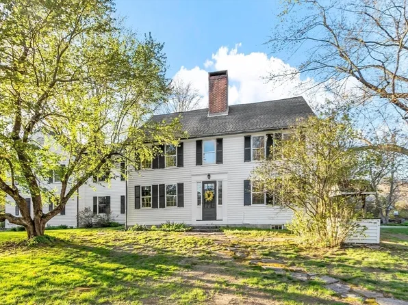 322 West St, Carlisle, MA 01741