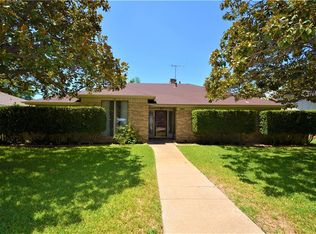 1914 Maxwell Dr, Lewisville, TX 75077