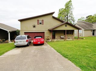 642 W Cattle Dr, Onalaska, TX 77360