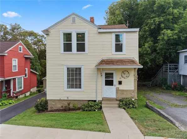 21 Elderkin Ave, Camillus, NY 13031