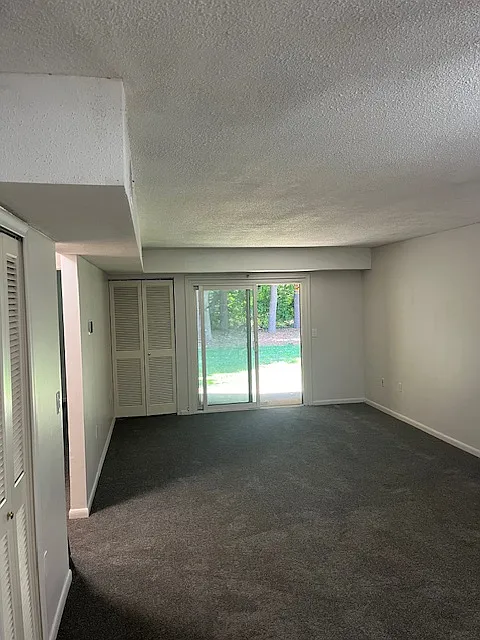 2 bed, 1066 sqft, $2,100 — Photo 4