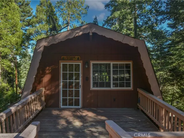 453 Oriole Dr, Twin Peaks, CA 92391