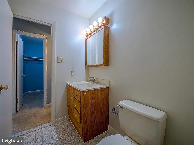 1001 Winfield Ct — Photo 29