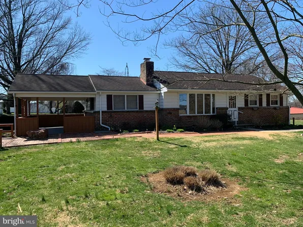 457 Snyder Rd, Reading, PA 19605