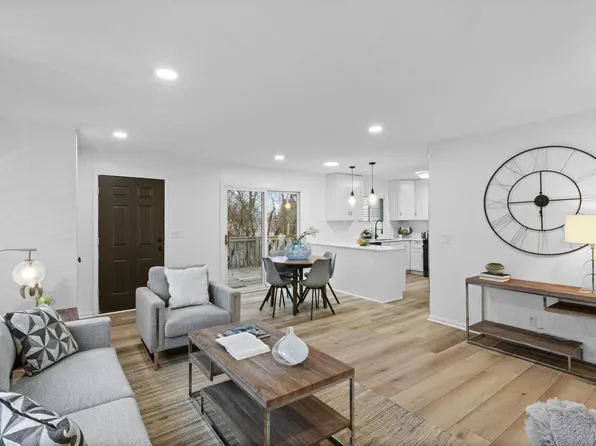 2732 Shenandoah Ln N, Plymouth, MN 55447