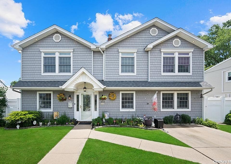 393 Gardiners Avenue, Levittown, NY 11756 Zillow