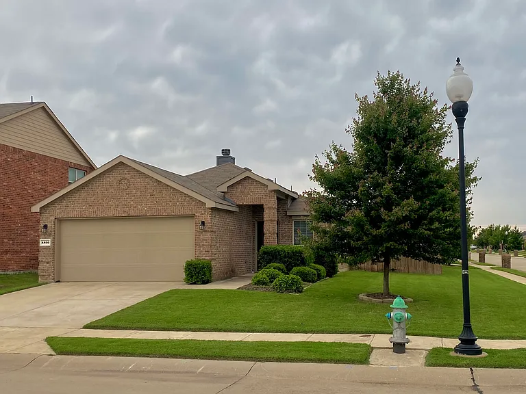 8800 Deadwood Ln — Photo 1