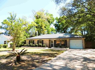 8198 Malibu Dr, Pensacola, FL 32514