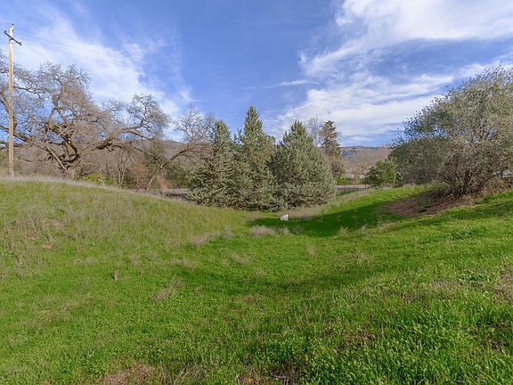 4th image of 4160 State Highway 16