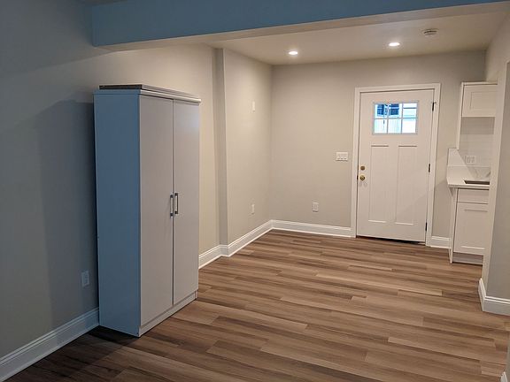 5th image of 631 Almond Ave #14
