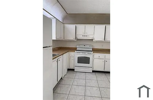 2830 Somerset Dr Photo 1 2830 Somerset Dr Photo 1