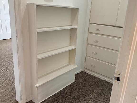 5th image of 614 W Hedges Ave #614