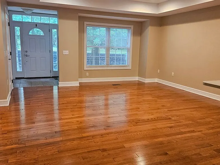 680 Oakwood Ave #G — Photo 3