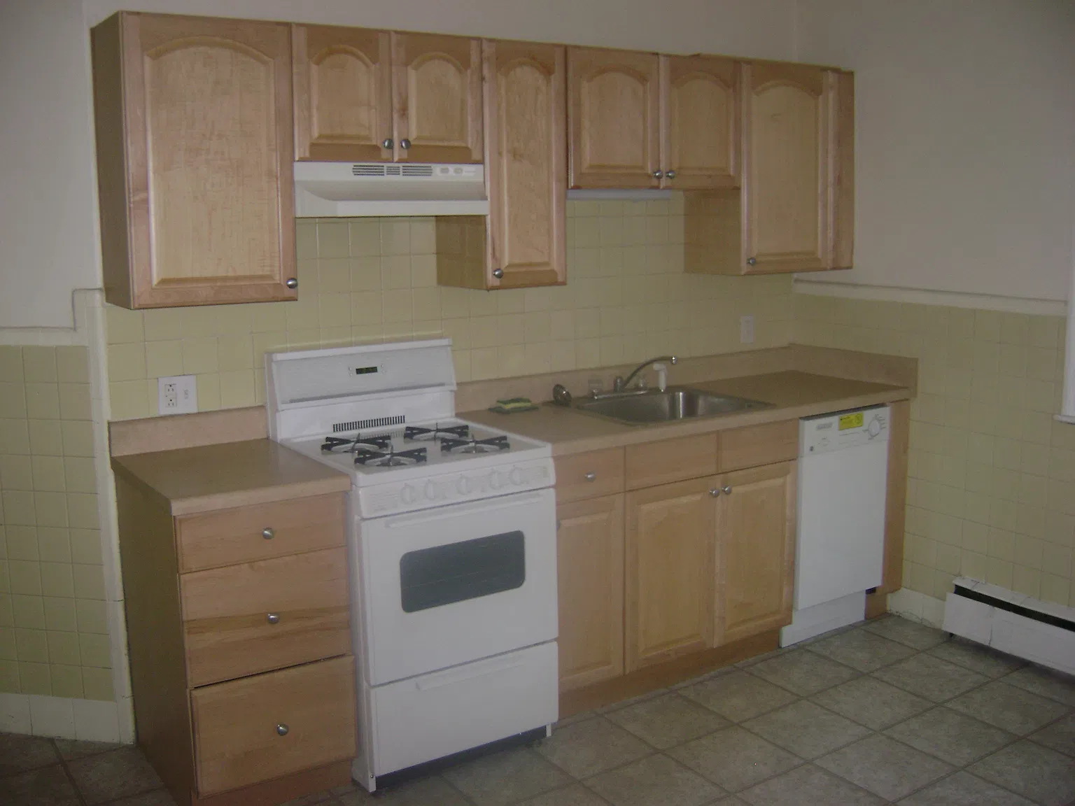 2 bed, $2,400 — Photo 3