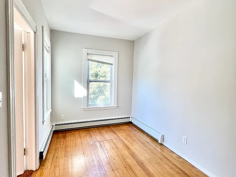 1 Folsom Ave — Photo 5