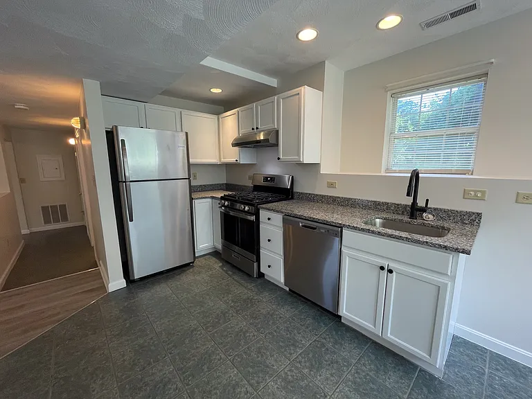 104 Middlesex Rd #1A — Photo 1