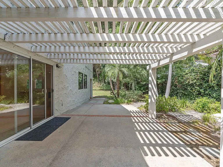 23454 Park Hermosa — Photo 11