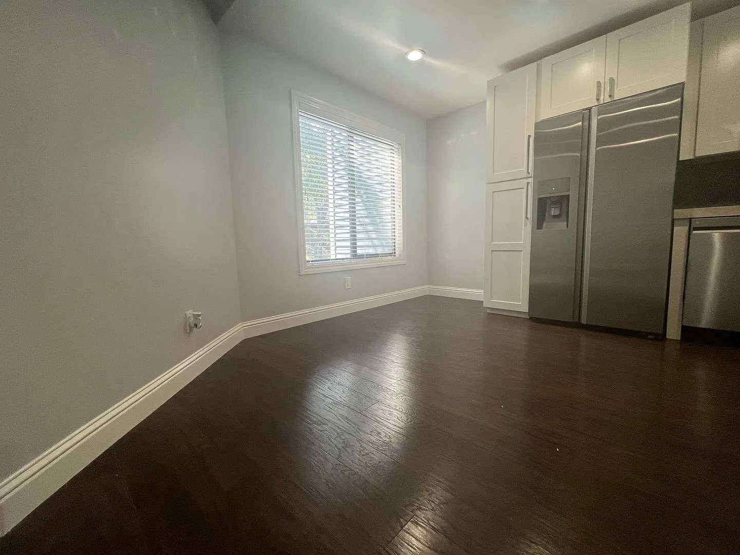 Coming Soon Gorgeous Remodeled 2 Bedroom is a Must See! — Photo 4