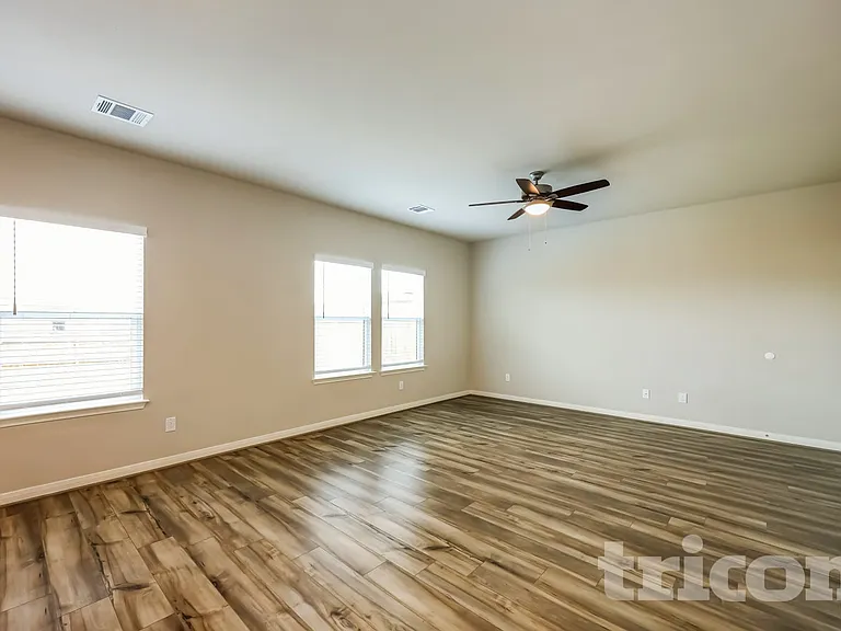 5603 Luna Pass — Photo 3
