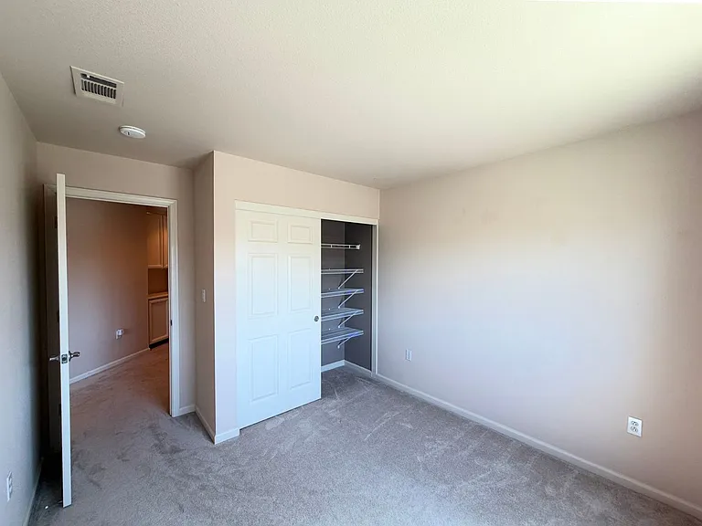 720 Legends Pl — Photo 28