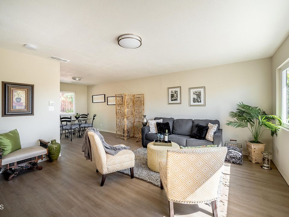 1st image of 61 E Las Flores Dr