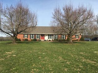 540 Hillcreek Rd, Lebanon, KY 40033