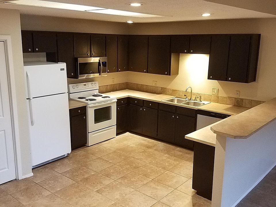 1st image of 117 N Glenwood Dr APT C