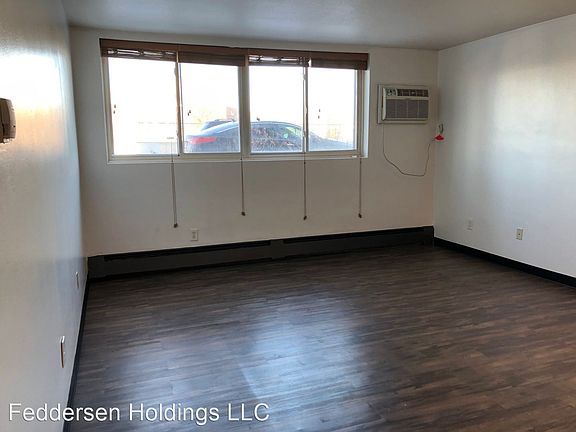 2nd image of 615 E 18th St #7415456