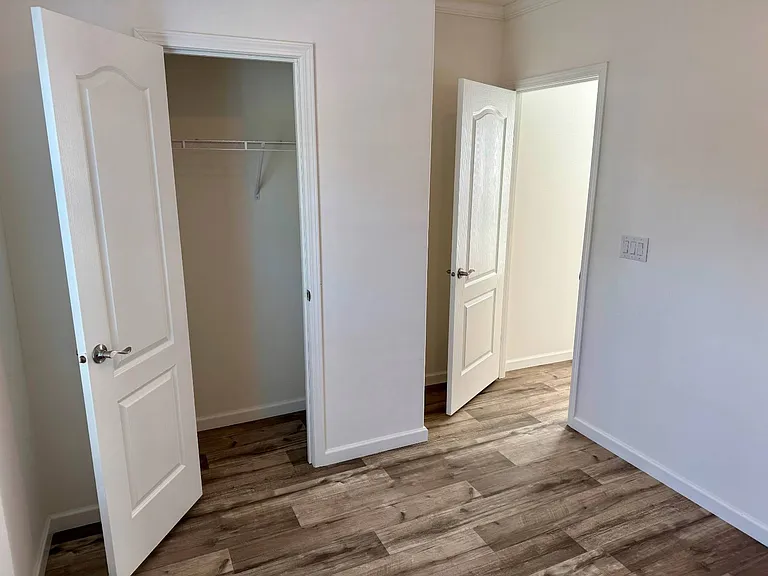 887 E Colonial Cir — Photo 26