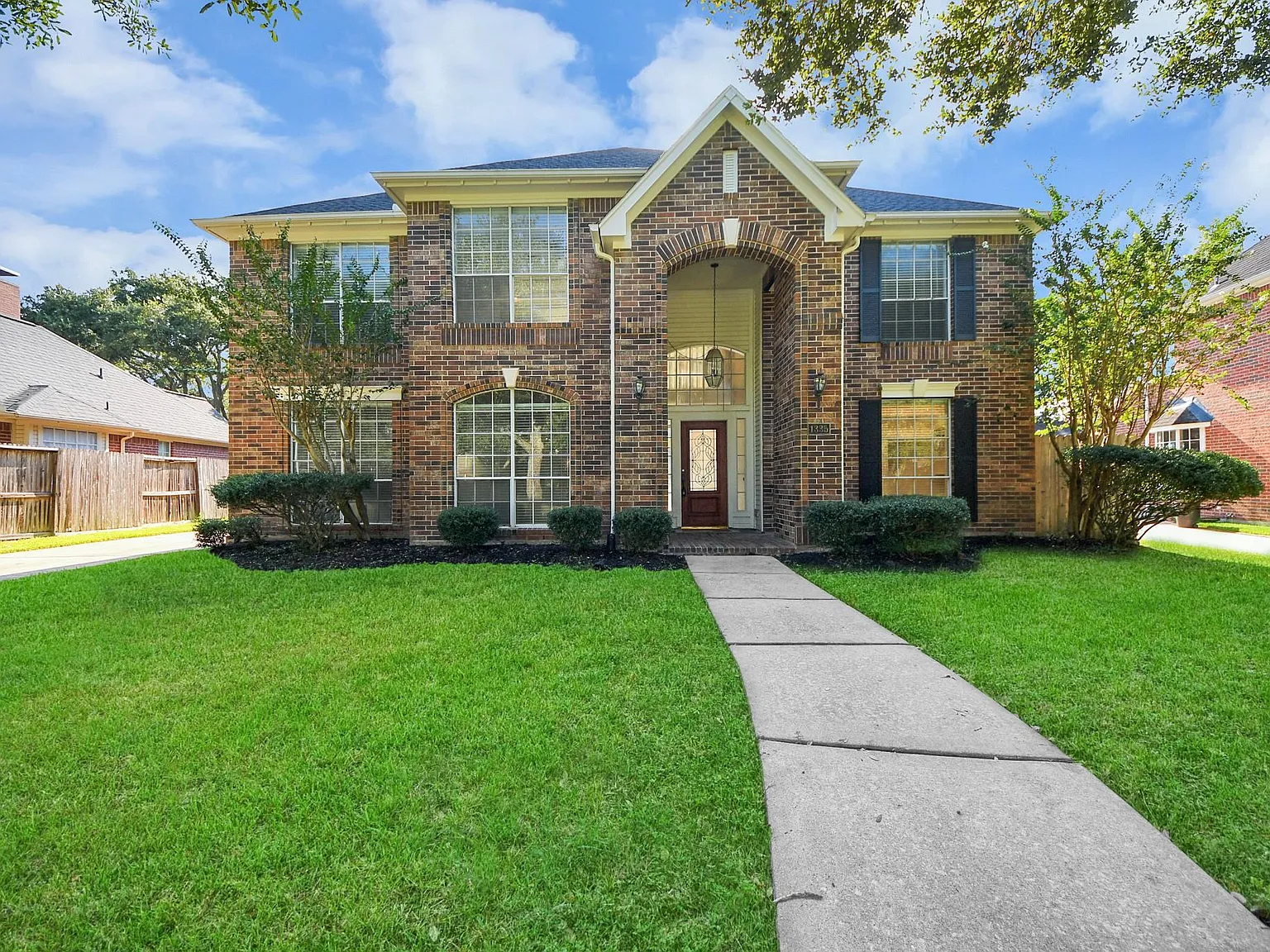 4 bed, 2.5 bath, 2853 sqft, $3,000 — Photo 3