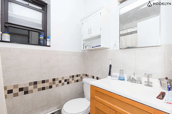 Rented by Nooklyn NYC LLC | media 36