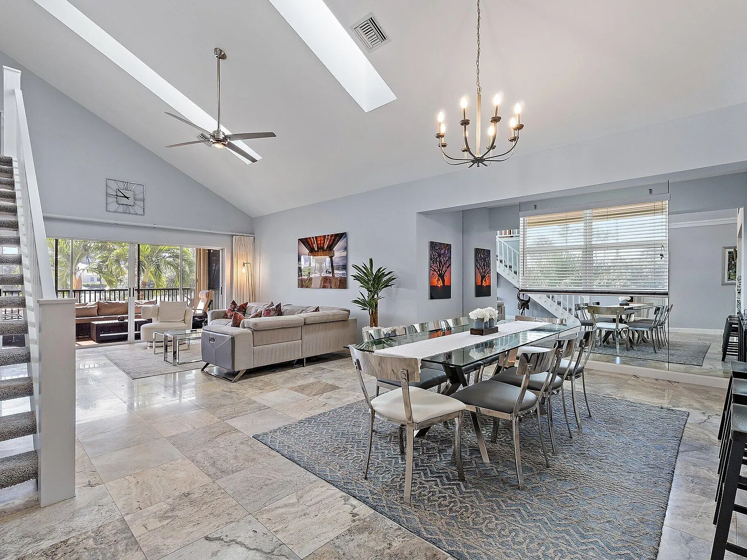 4 bed, 3.0 bath, 2200 sqft, $6,000 — Photo 2