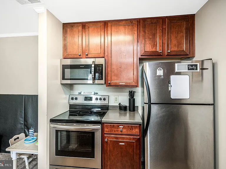 75 Fern Oak Cir #303 — Photo 6