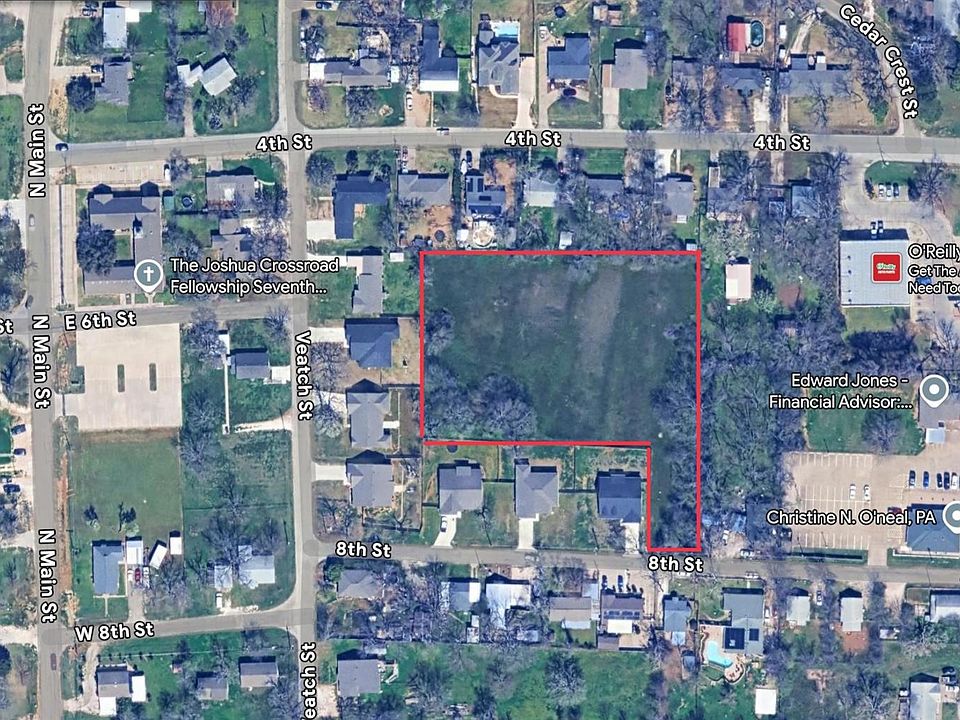 1st image of 209 E 8th St