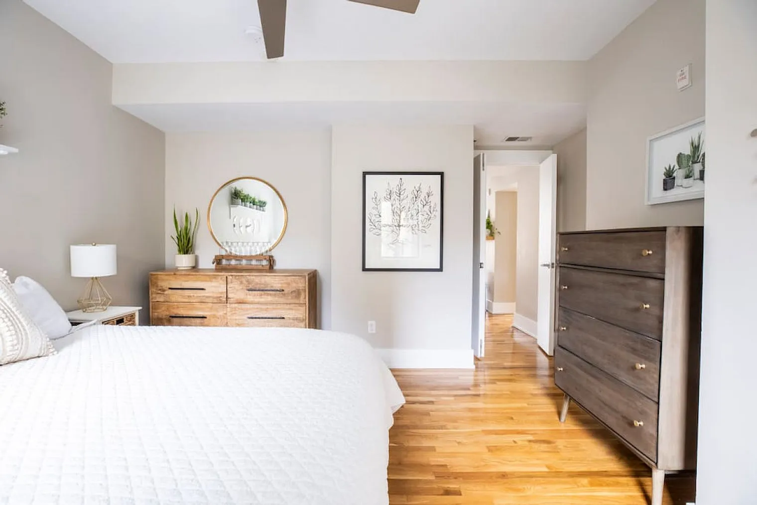 2 bed, 1.0 bath, 1076 sqft, $2,320 — Photo 3