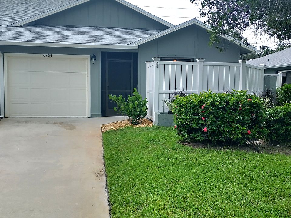 1st image of 6784 SE Yorktown Dr