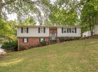 837 Chester Rd, Charleston, WV 25302