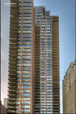 Sold by Sotheby's International Realty | media 28