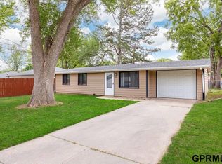 1921 Donald St, Lincoln, NE 68505