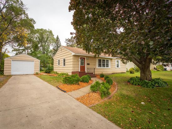 820 Winona Dr Sw Alexandria Mn 56308 Zillow