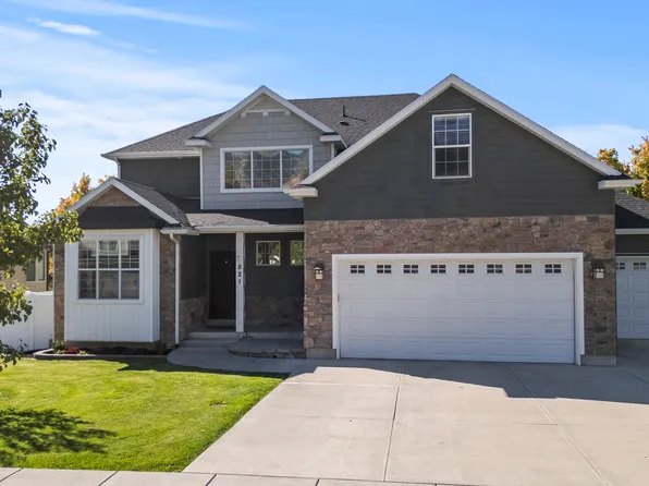 821 S 525 E, River Heights, UT 84321