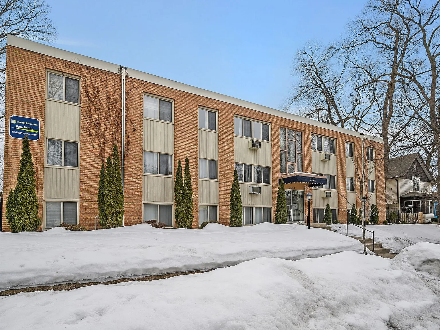 Park Pointe - Powderhorn Neighborhood — Photo 4