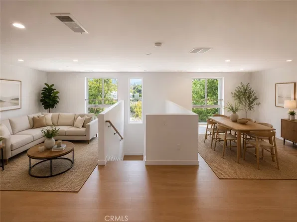 176 N Catalina Ave #402, Pasadena, CA 91106