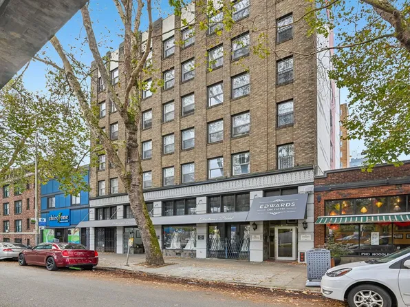 Edwards on Fifth Apartments